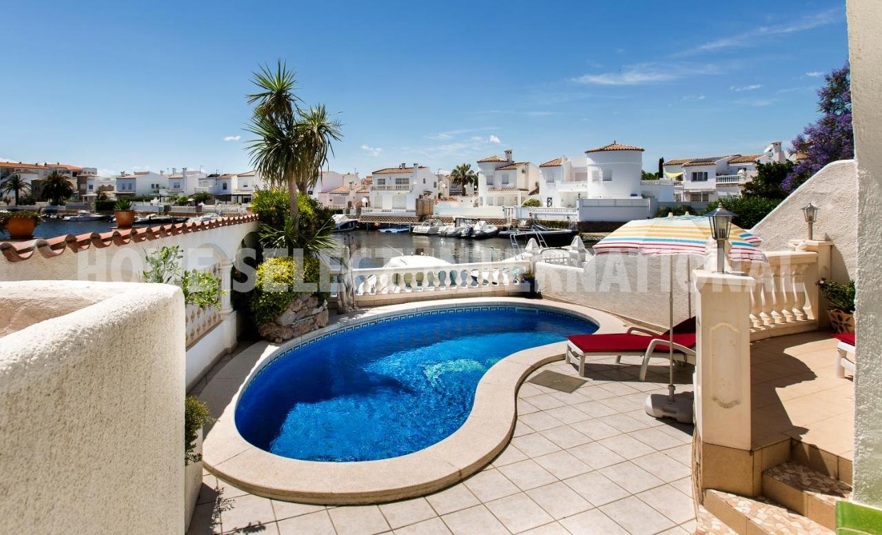 2009 Casa San Maurici Con Piscina By Homeselectspain Емпуриабрава Стая снимка